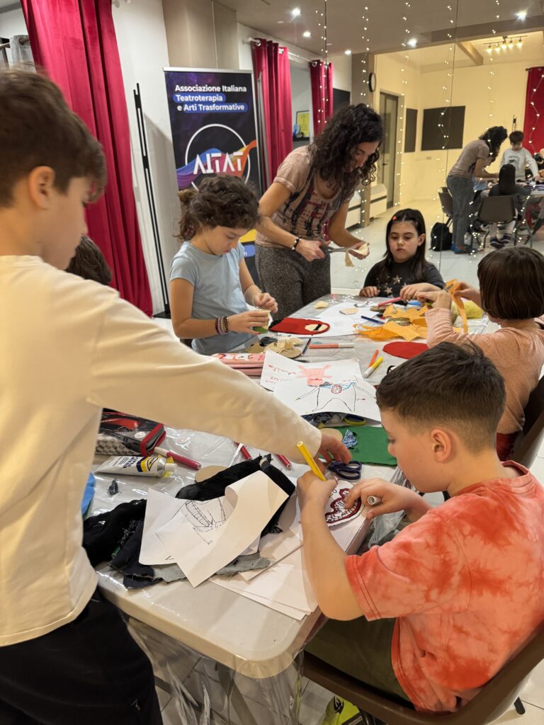 Laboratorio di costruzione del burattino